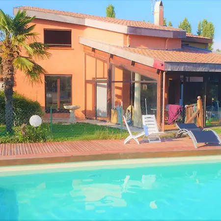 Villa Maison Standing 260m2 Veranda Piscine Jardin 2700m2 Vue Campagne