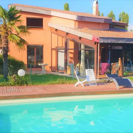 Villa Maison Standing 260m2 Veranda Piscine Jardin 2700m2 Vue Campagne